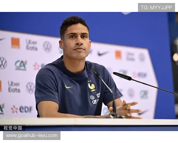 瓦拉内精彩表现助力球队获胜，展现强大防守实力